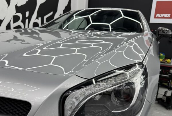 Mercedes Benz σε κεραμική επίστρωση ή κέρωμα αυτοκινήτου