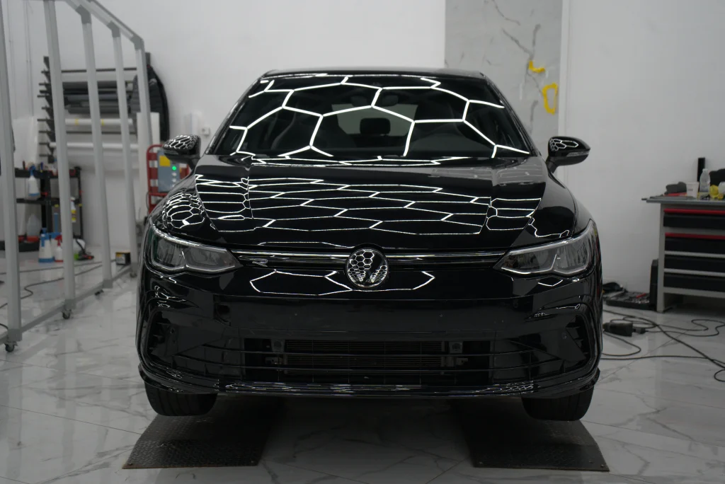 NGT04173 Volkswagen Golf 8 R-Line Τοποθέτηση PPF Μεμβράνης